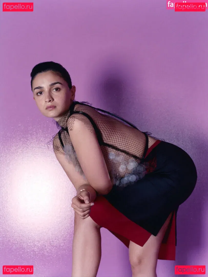 Alia Bhatt Onlyfans Photo Gallery 