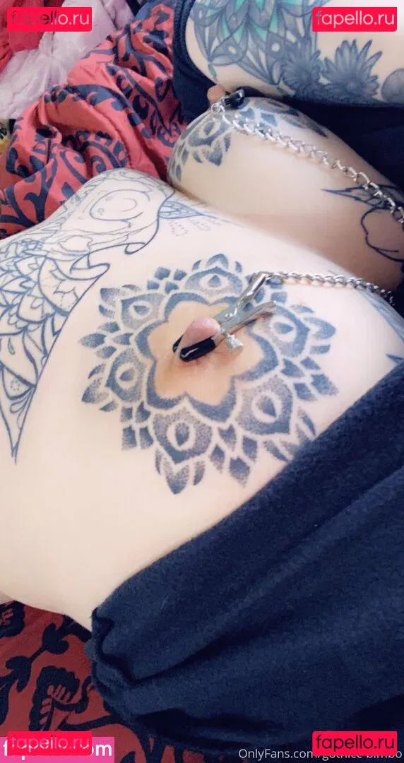 gothicc-bimbo Onlyfans Photo Gallery 