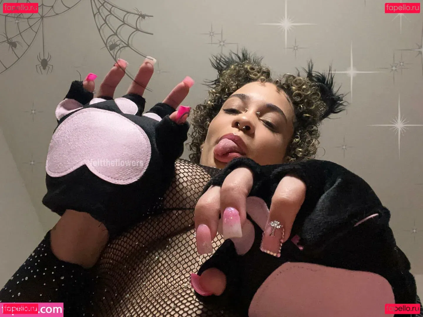 flowers Onlyfans Photo Gallery 