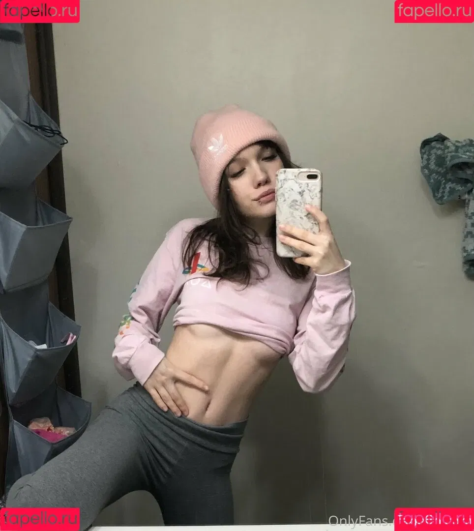 Mewnii Onlyfans Photo Gallery 