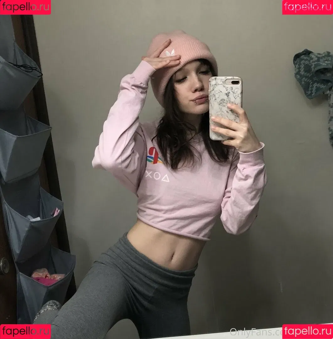 Mewnii Onlyfans Photo Gallery 