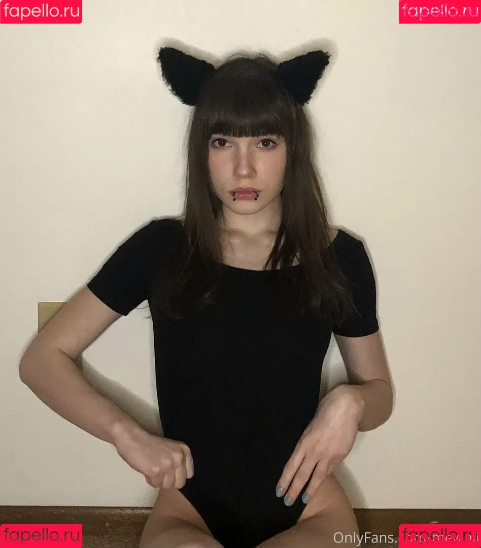 Mewnii Onlyfans Photo Gallery 