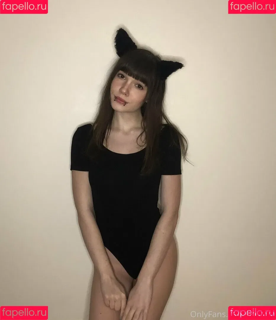 Mewnii Onlyfans Photo Gallery 