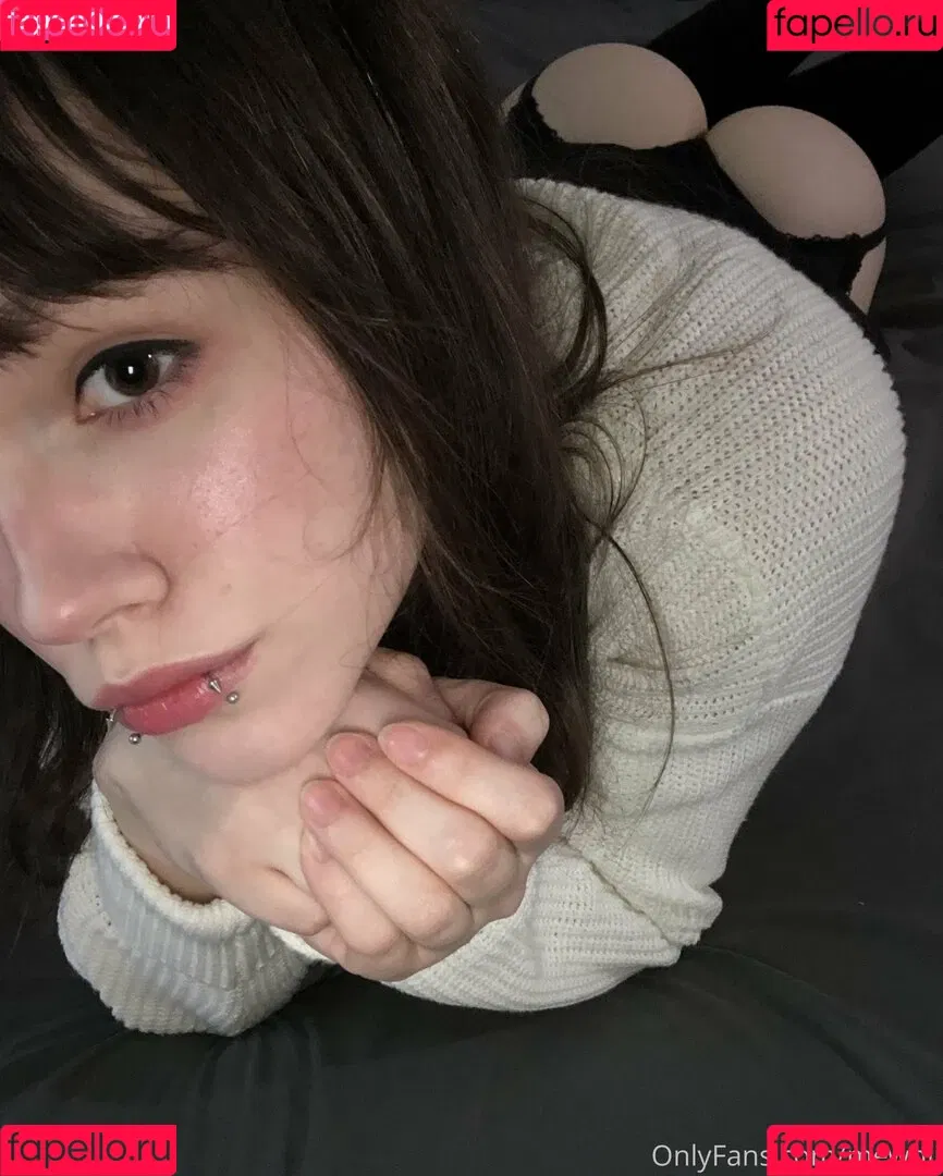 Mewnii Onlyfans Photo Gallery 
