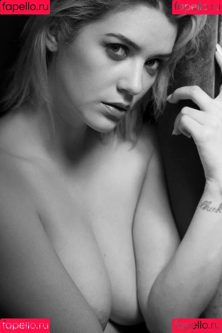 Mckenzie Eckels Onlyfans Photo Gallery 