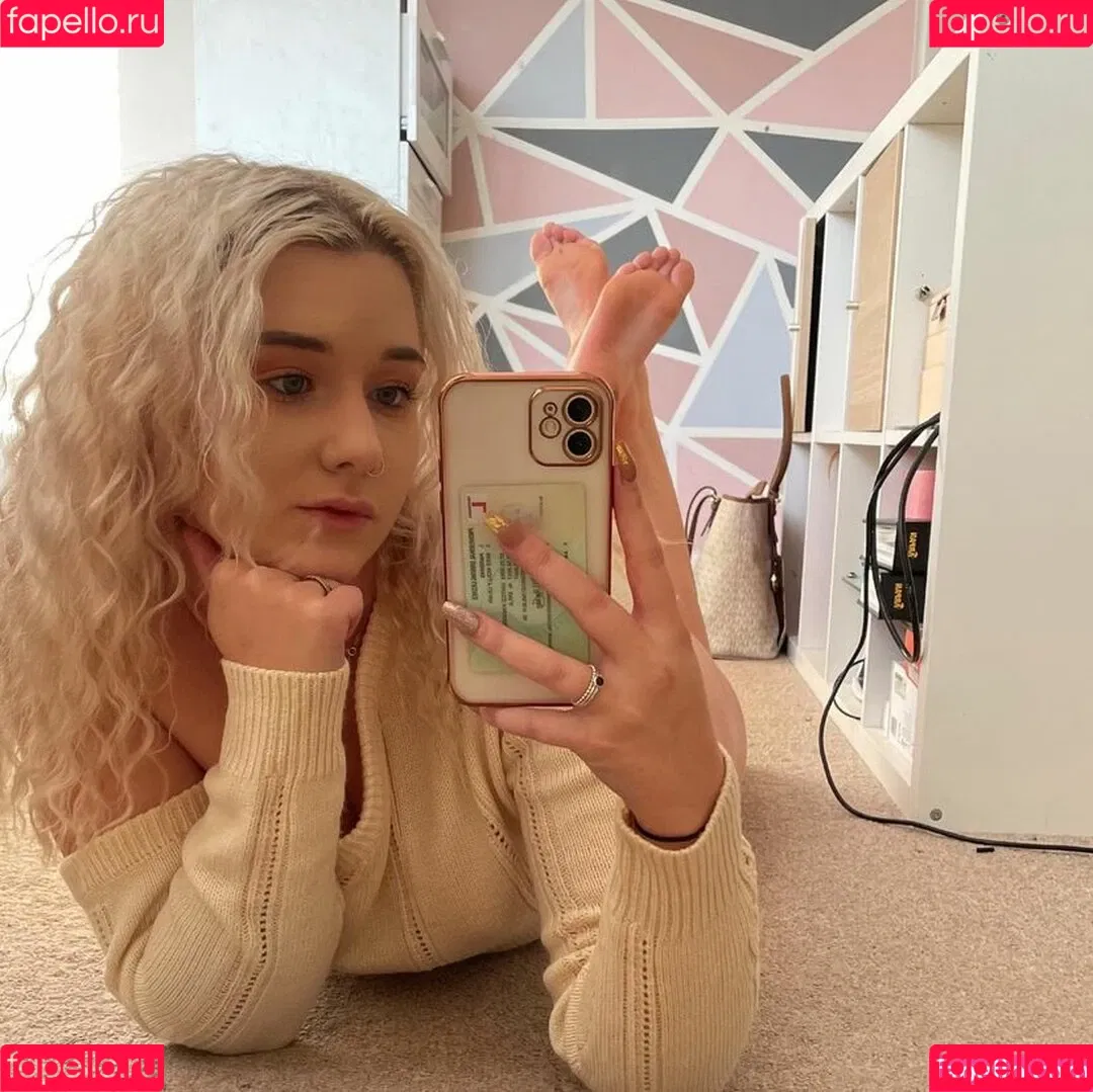 Molly Harding Onlyfans Photo Gallery 