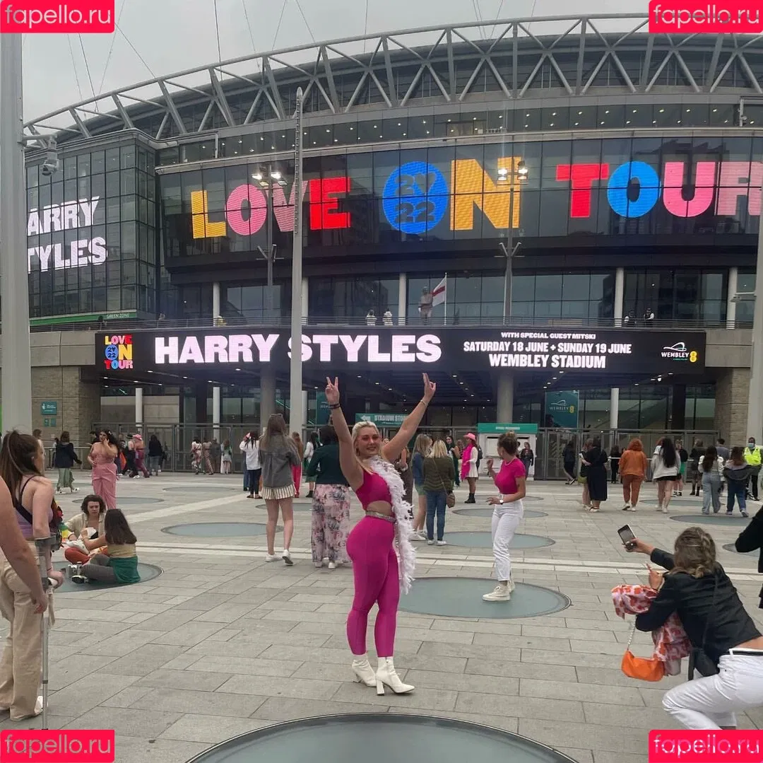 Molly Harding Onlyfans Photo Gallery 
