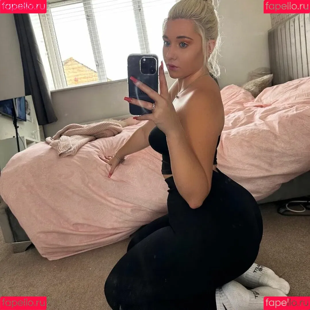 Molly Harding Onlyfans Photo Gallery 