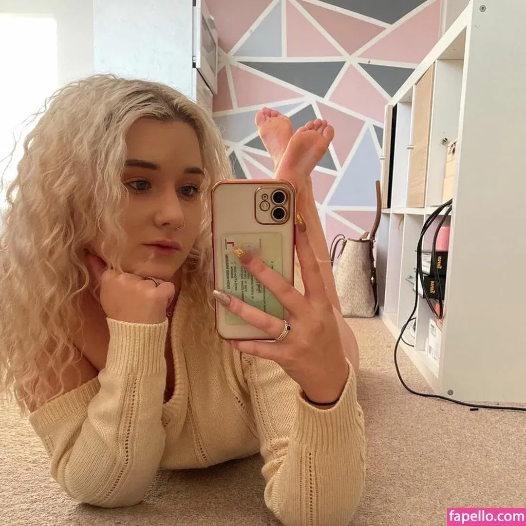 Molly Harding Onlyfans Photo Gallery 