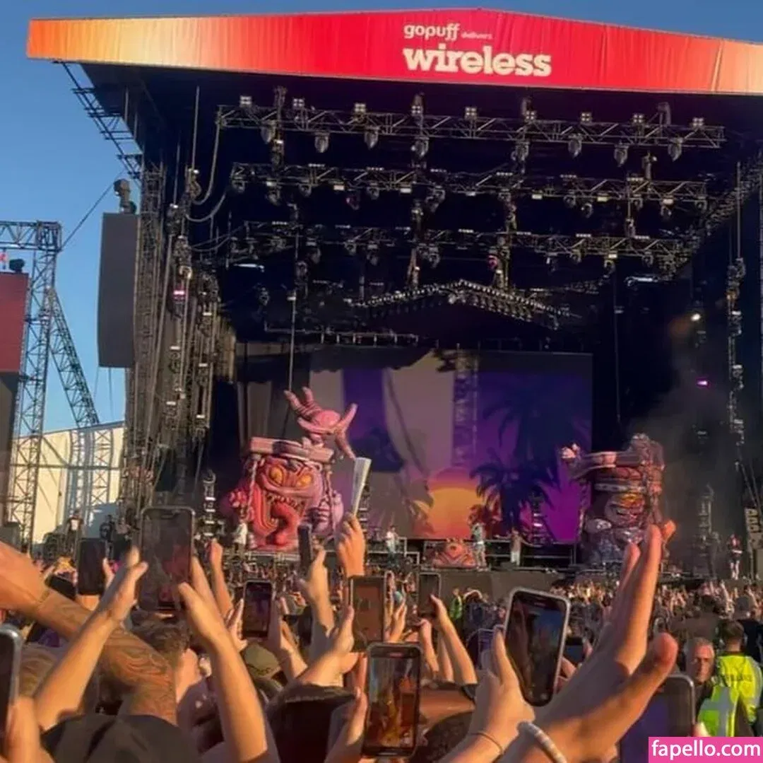 Molly Harding Onlyfans Photo Gallery 