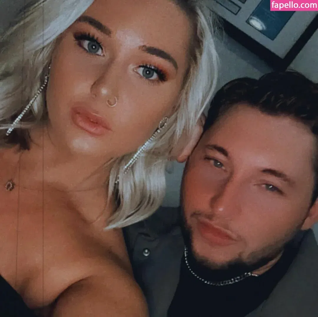 Molly Harding Onlyfans Photo Gallery 