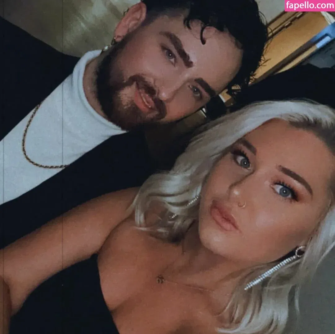 Molly Harding Onlyfans Photo Gallery 