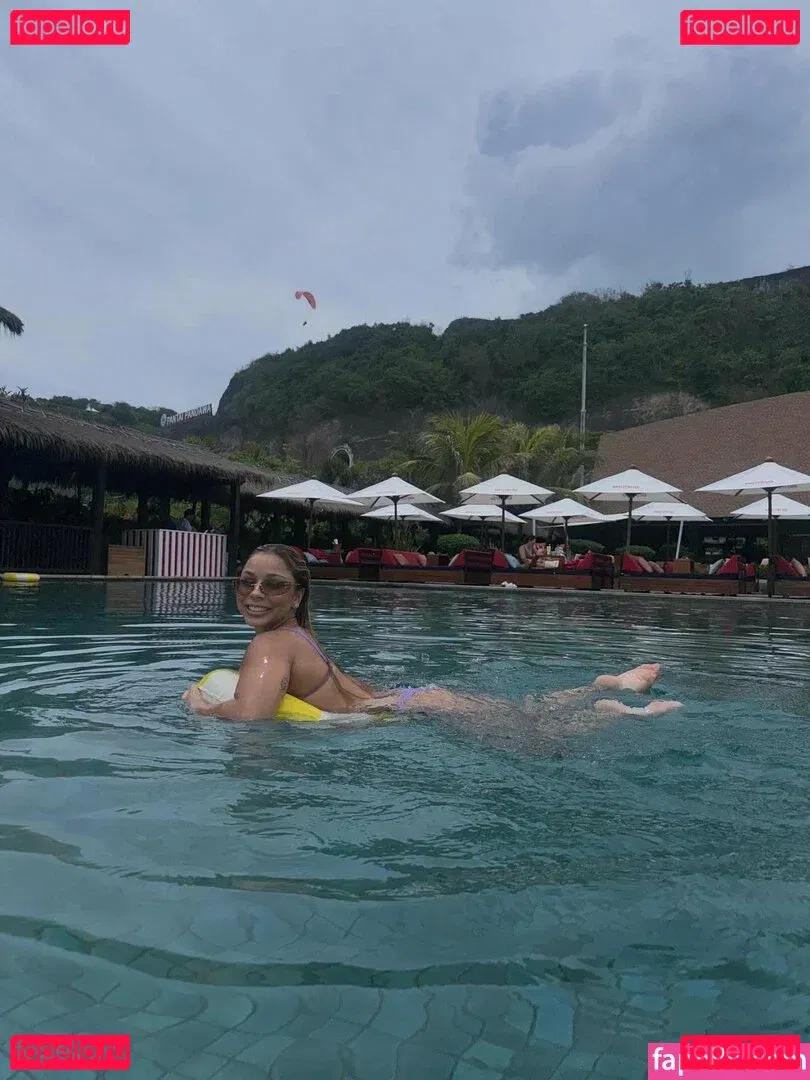 Flávia Saraiva Onlyfans Photo Gallery 