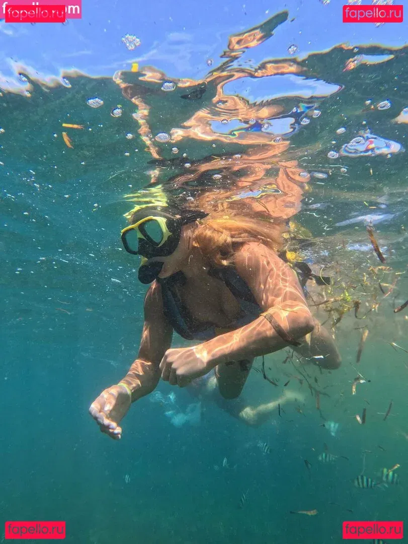 Flávia Saraiva Onlyfans Photo Gallery 