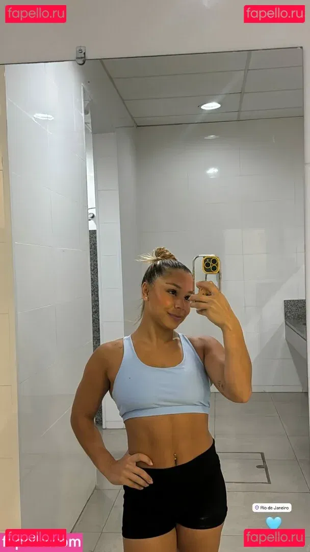 Flávia Saraiva Onlyfans Photo Gallery 