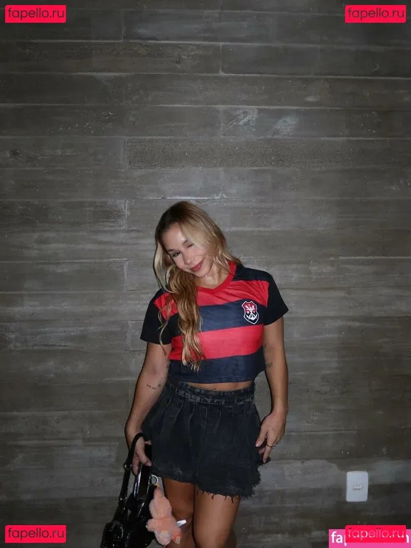 Flávia Saraiva Onlyfans Photo Gallery 