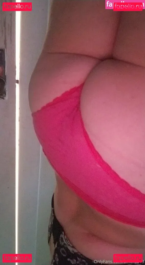 ameliab13 Onlyfans Photo Gallery 