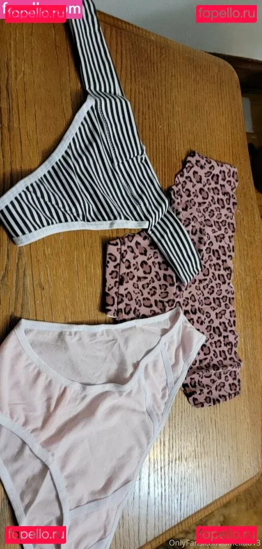 ameliab13 Onlyfans Photo Gallery 