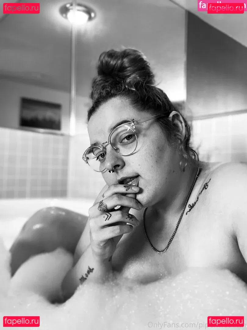 pipermedown Onlyfans Photo Gallery 