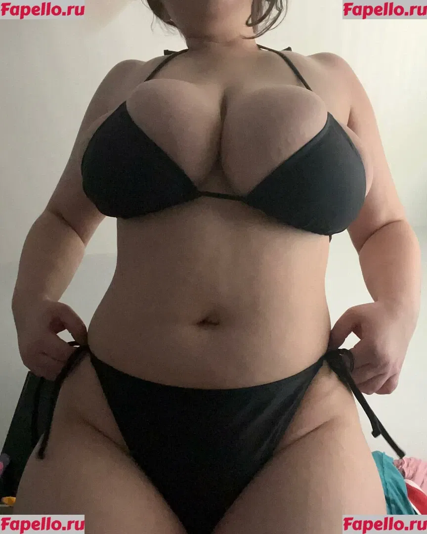 Rosaline Magdalene Onlyfans Photo Gallery 