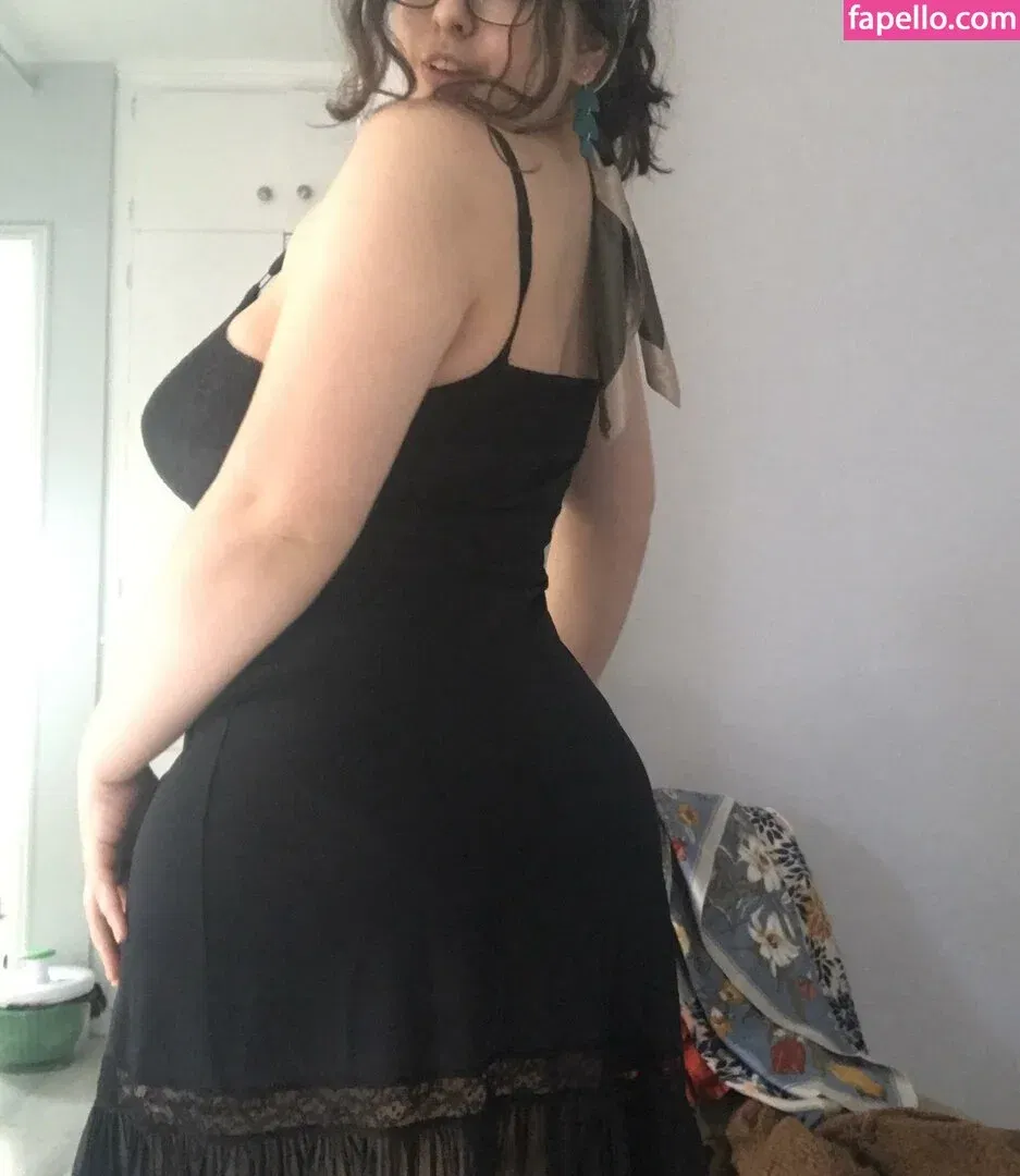 Rosaline Magdalene Onlyfans Photo Gallery 