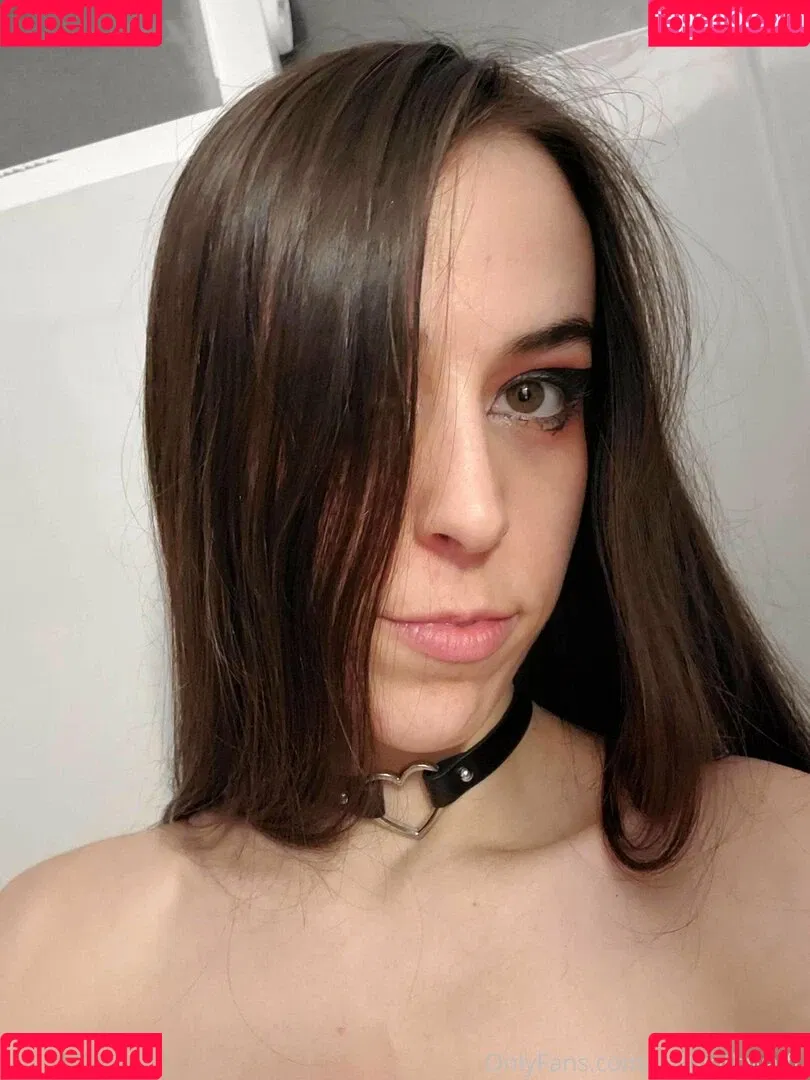 softgothwaifu Onlyfans Photo Gallery 