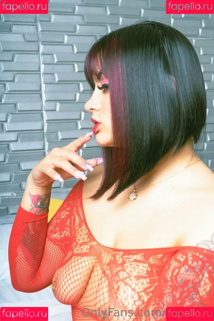 roseiaro Onlyfans Photo Gallery 