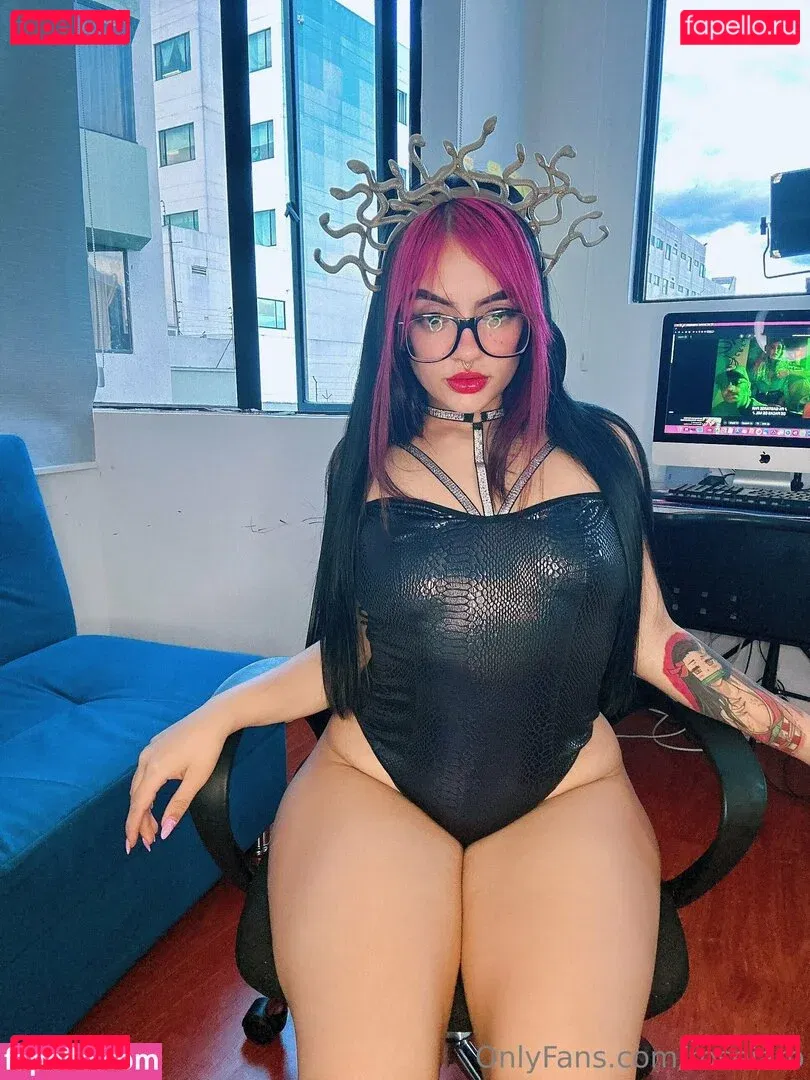 roseiaro Onlyfans Photo Gallery 