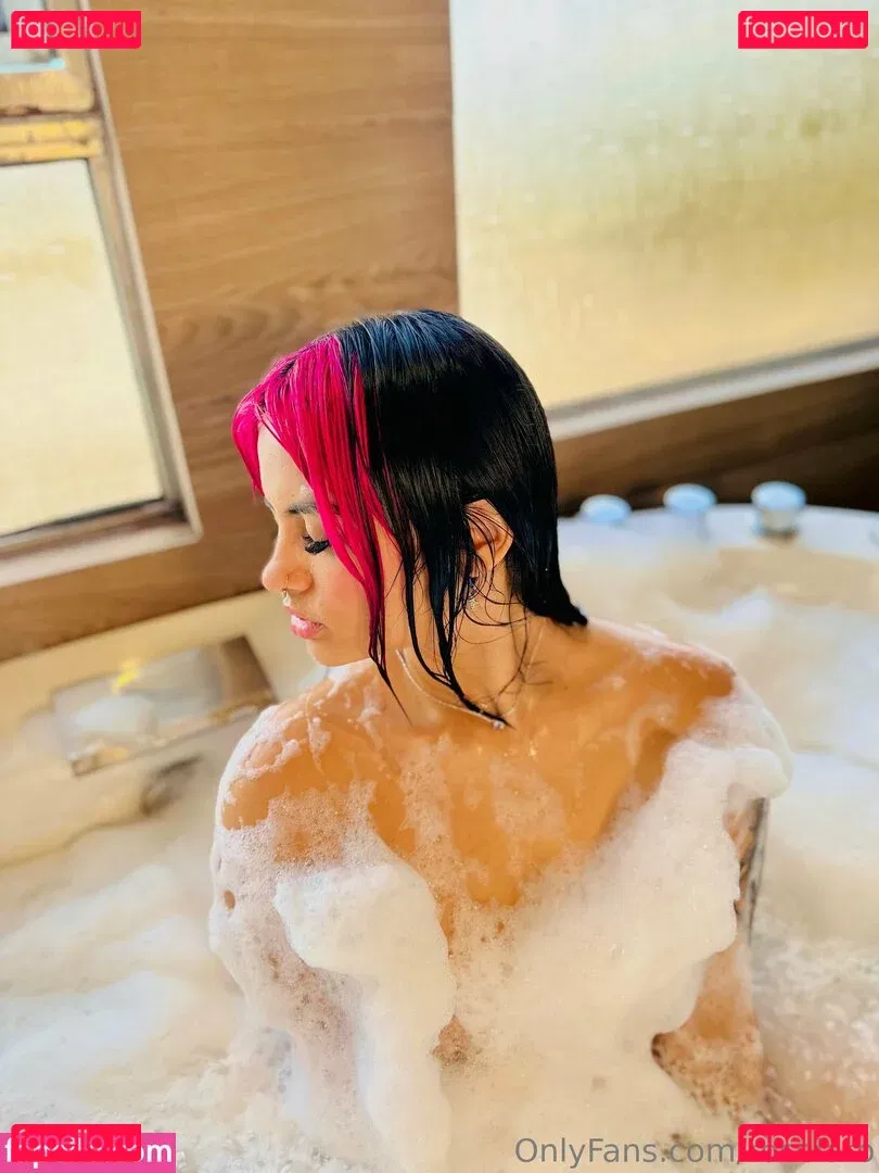 roseiaro Onlyfans Photo Gallery 