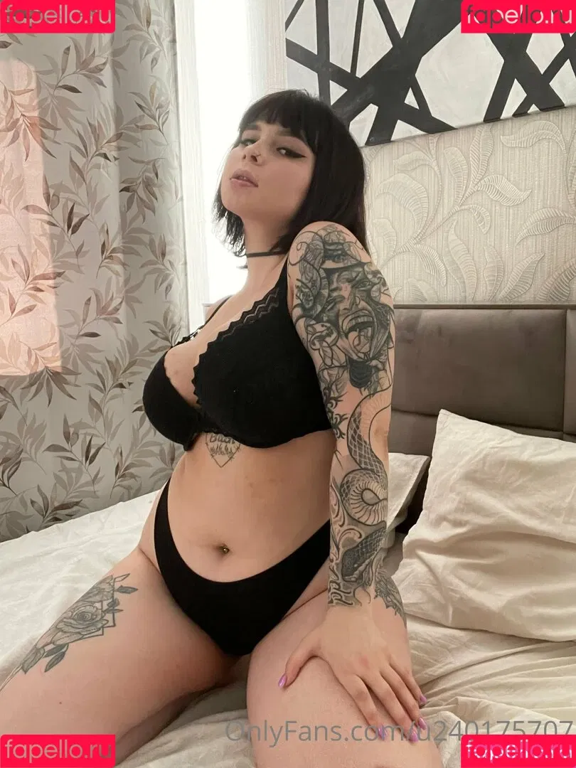 kira_aa Onlyfans Photo Gallery 