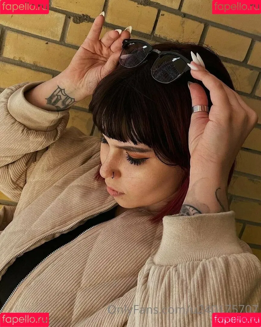 kira_aa Onlyfans Photo Gallery 