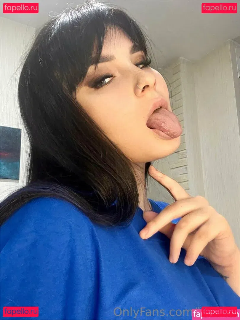 kira_aa Onlyfans Photo Gallery 