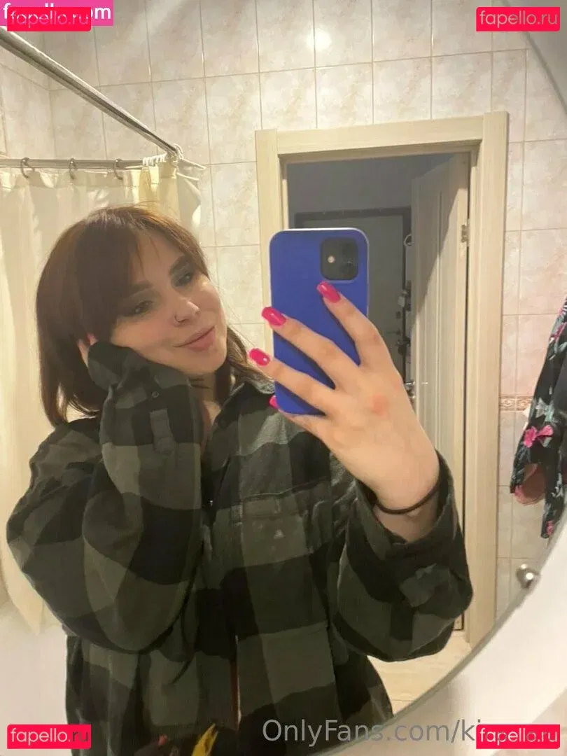 kira_aa Onlyfans Photo Gallery 