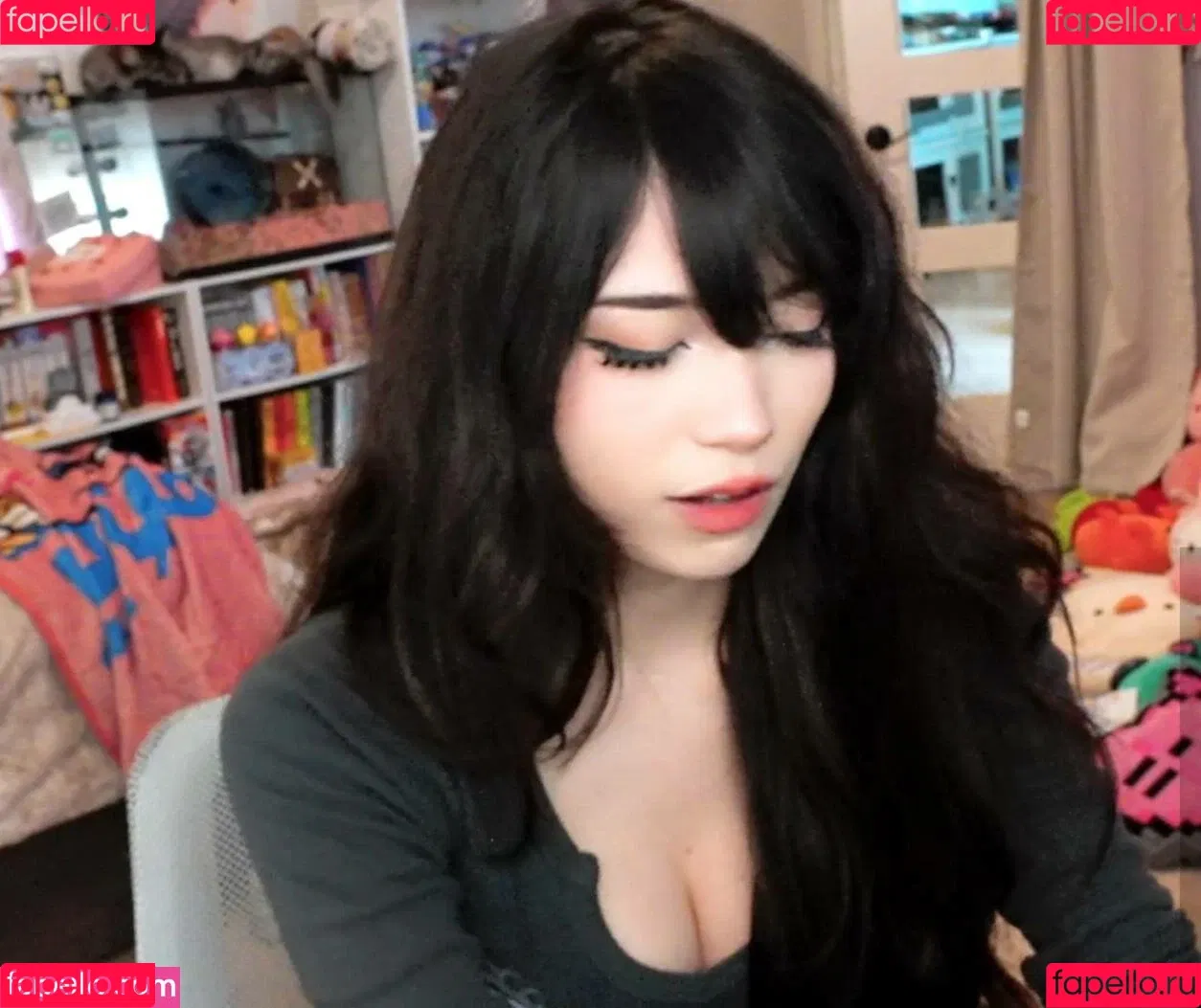 Emiru Onlyfans Photo Gallery 