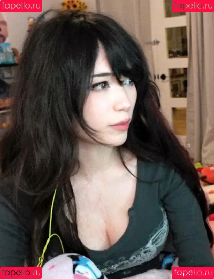 Emiru Onlyfans Photo Gallery 