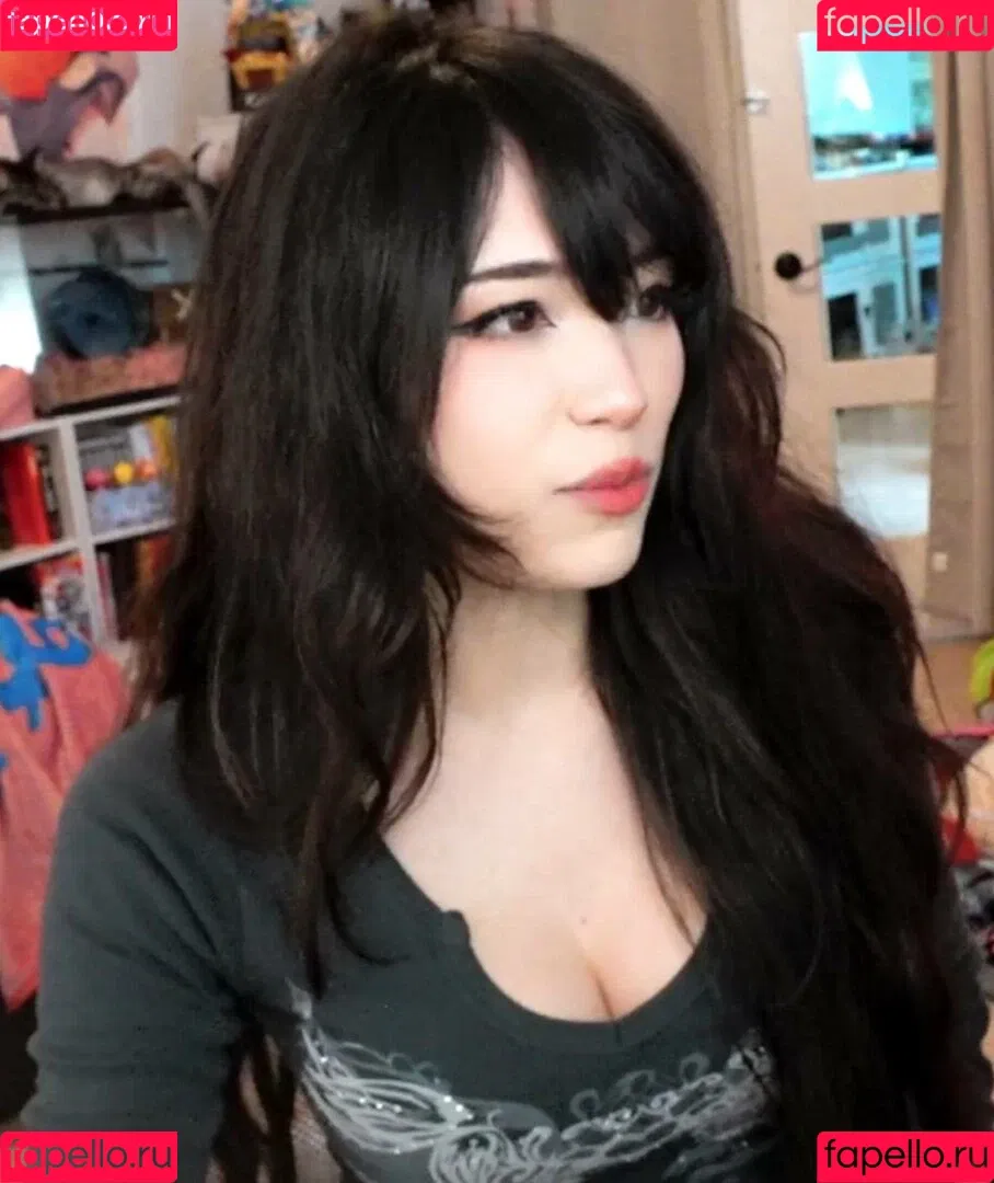 Emiru Onlyfans Photo Gallery 