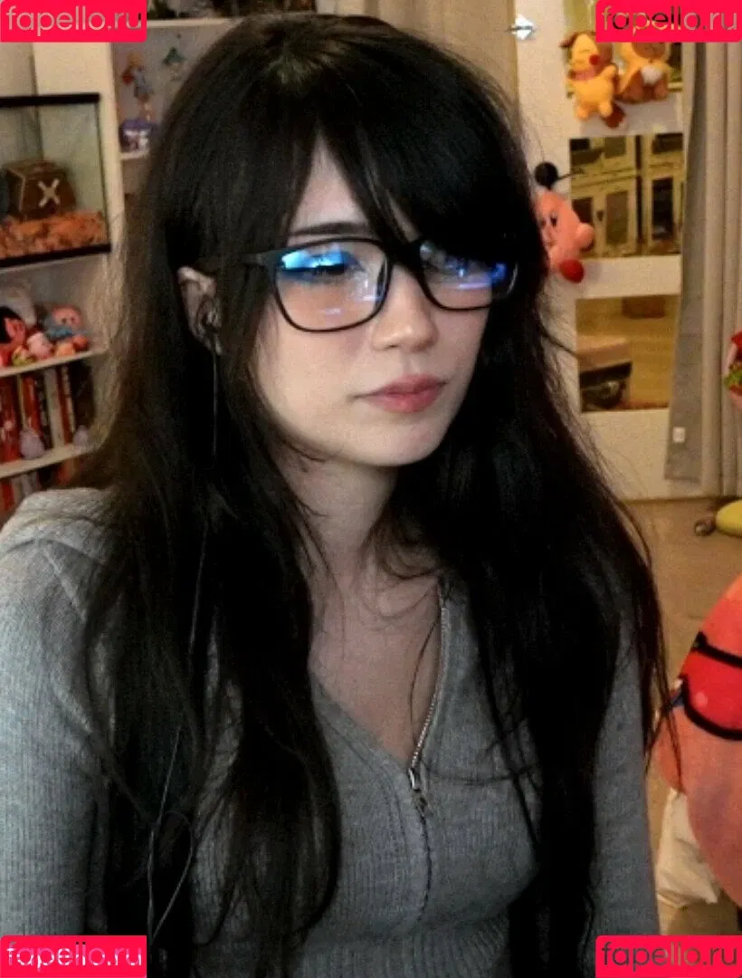 Emiru Onlyfans Photo Gallery 