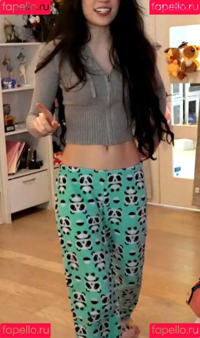 Emiru Onlyfans Photo Gallery 
