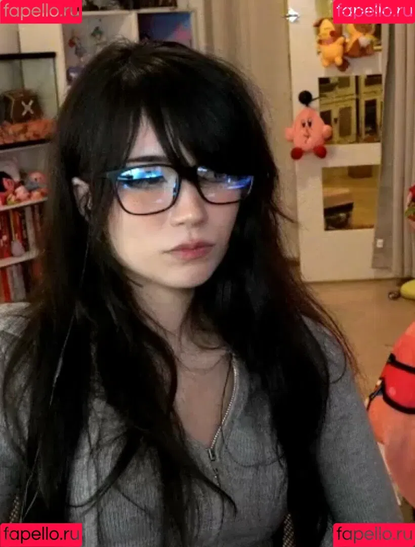 Emiru Onlyfans Photo Gallery 