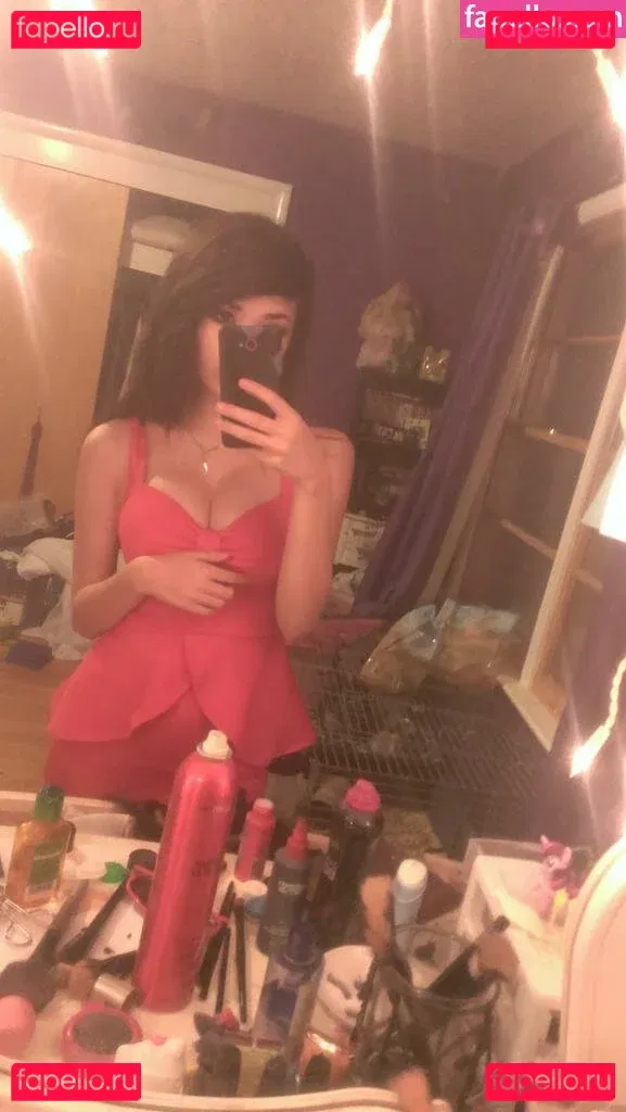 Emiru Onlyfans Photo Gallery 