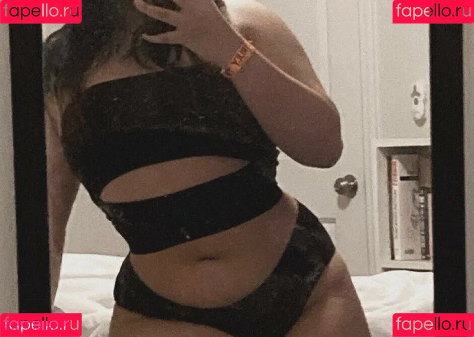Rosaphy Rxsekiss Onlyfans Photo Gallery 