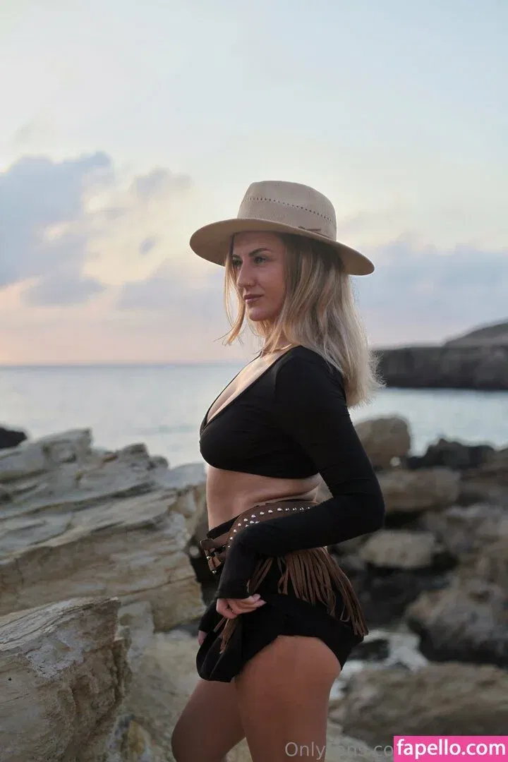 twinkipinki Onlyfans Photo Gallery 