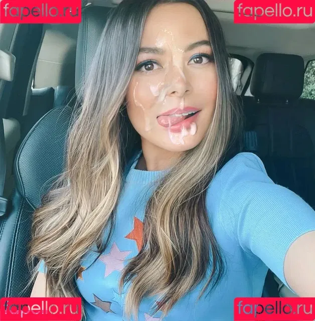 Miranda Cosgrove Onlyfans Photo Gallery 