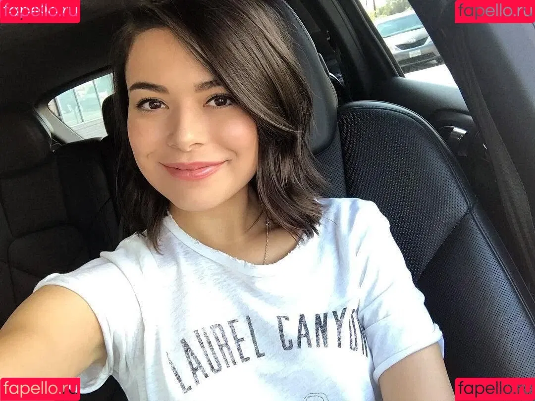 Miranda Cosgrove Onlyfans Photo Gallery 