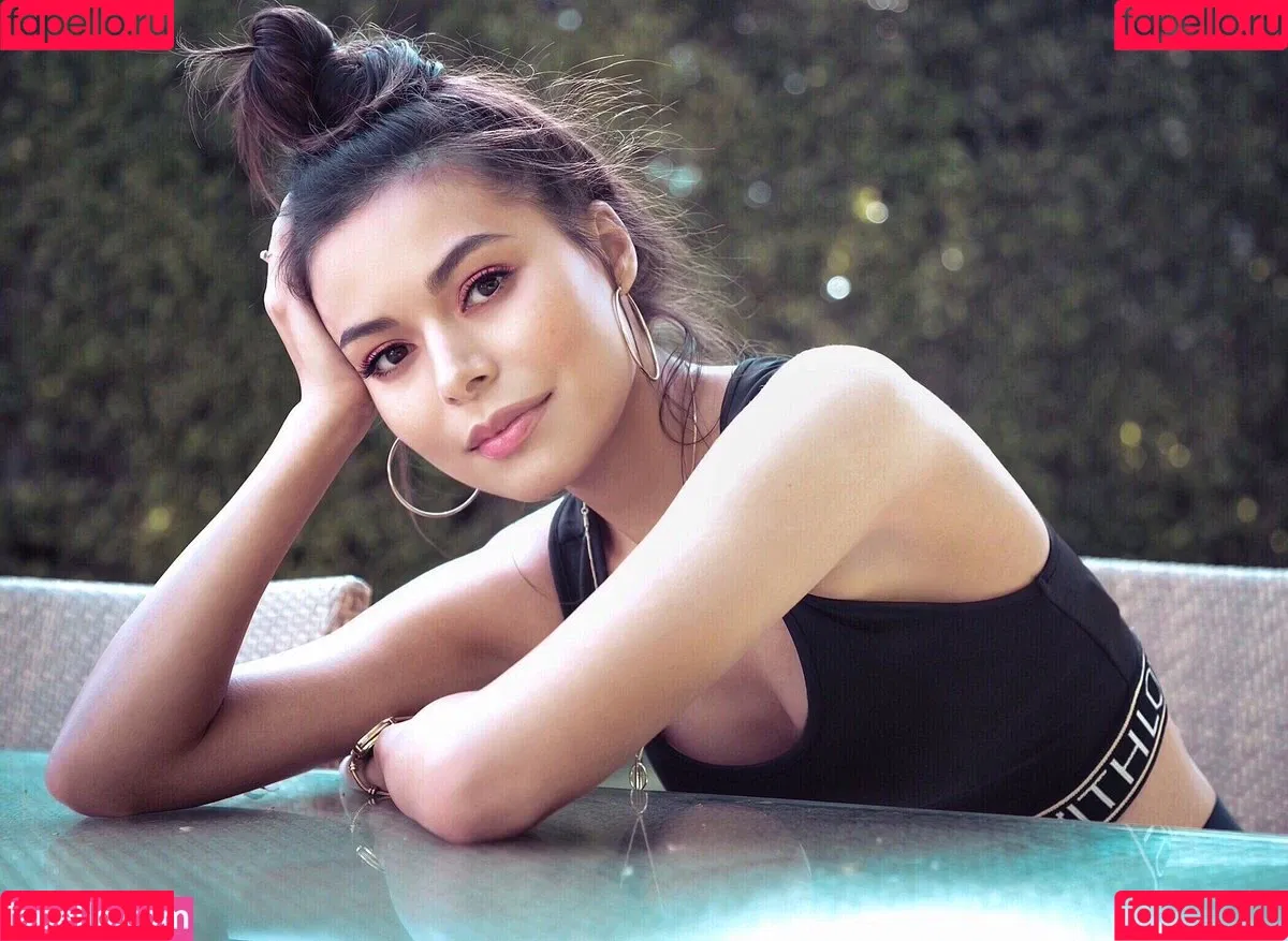 Miranda Cosgrove Onlyfans Photo Gallery 