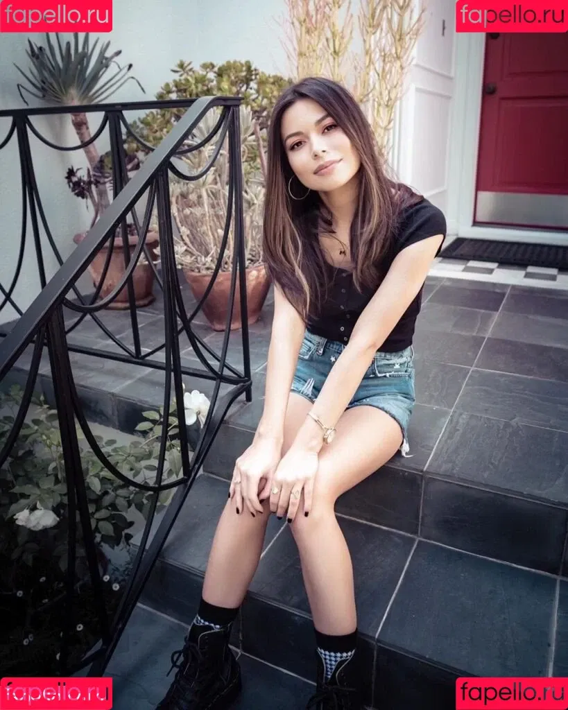 Miranda Cosgrove Onlyfans Photo Gallery 