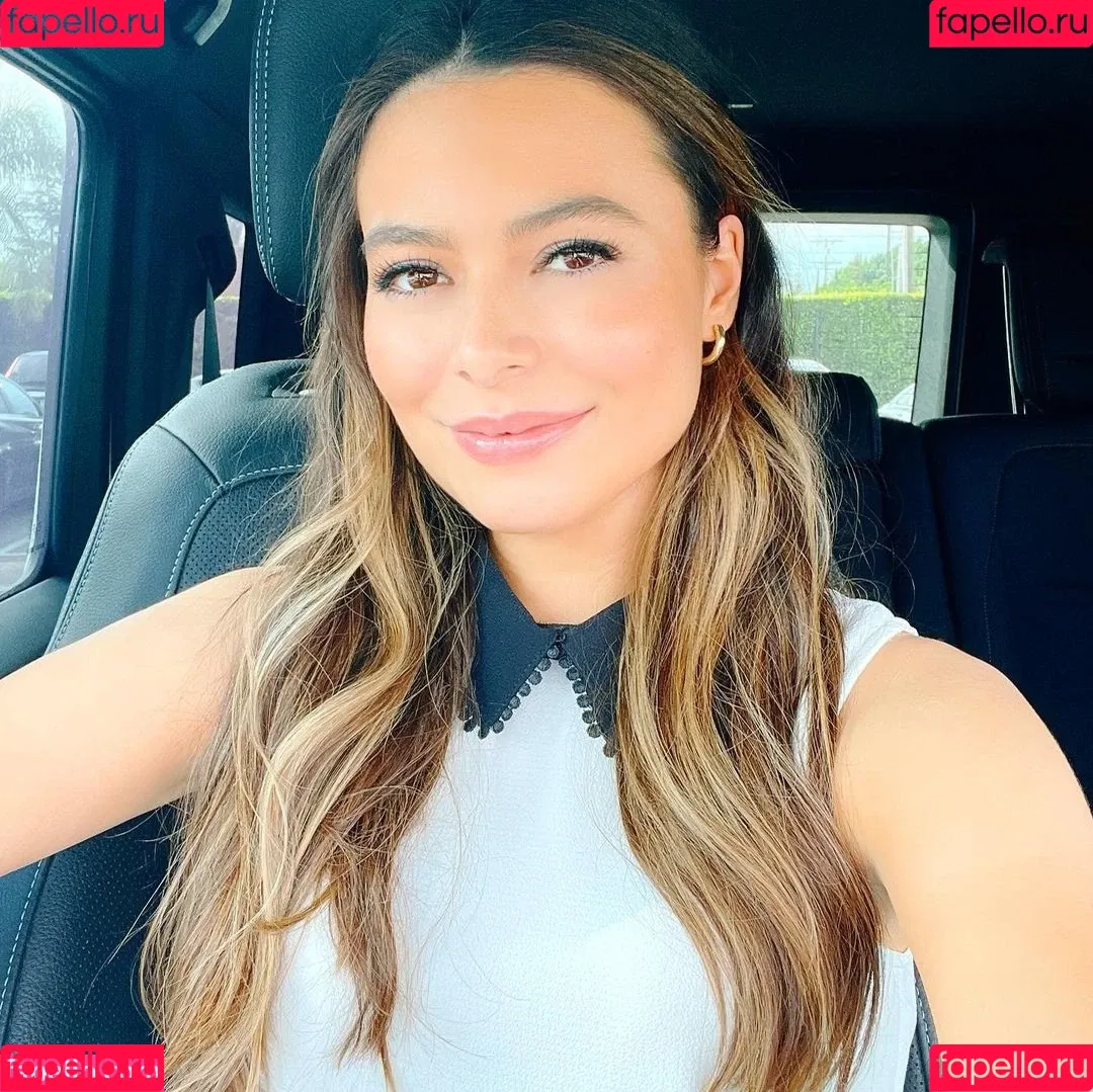 Miranda Cosgrove Onlyfans Photo Gallery 