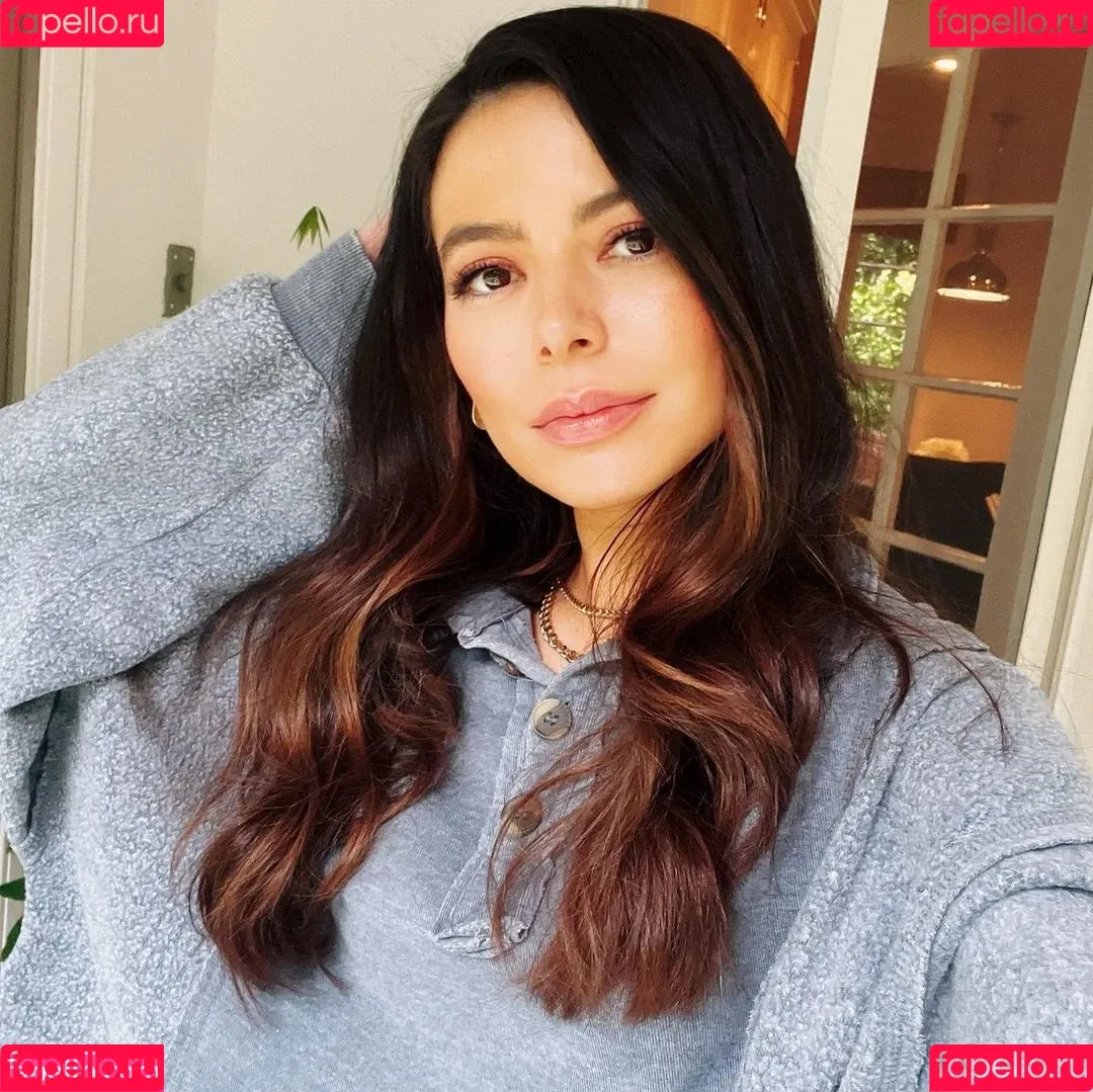 Miranda Cosgrove Onlyfans Photo Gallery 