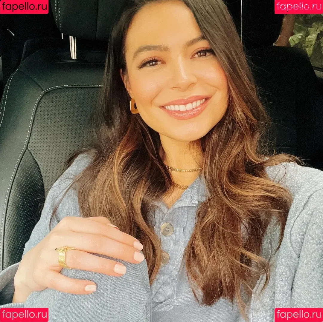 Miranda Cosgrove Onlyfans Photo Gallery 