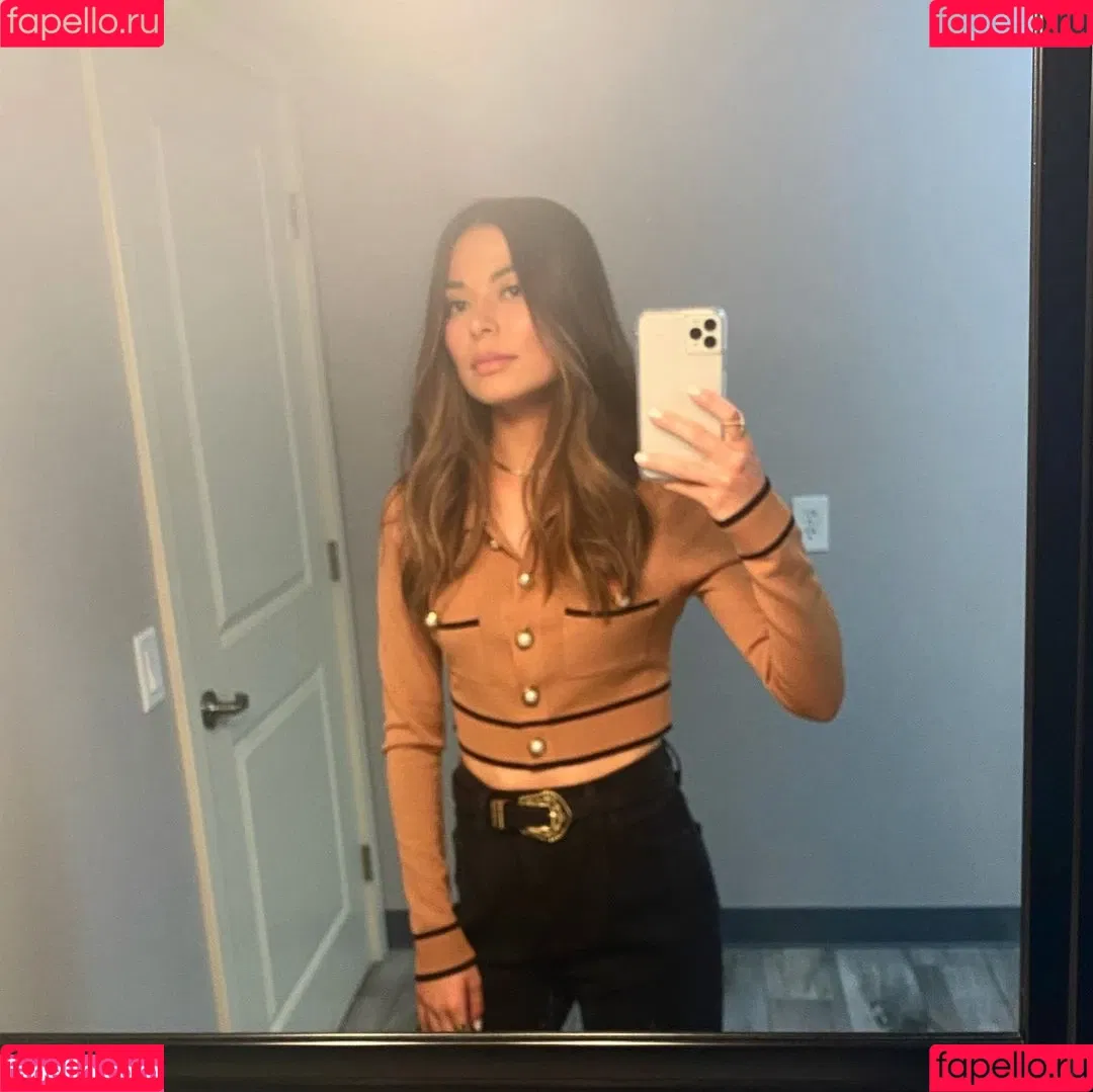 Miranda Cosgrove Onlyfans Photo Gallery 